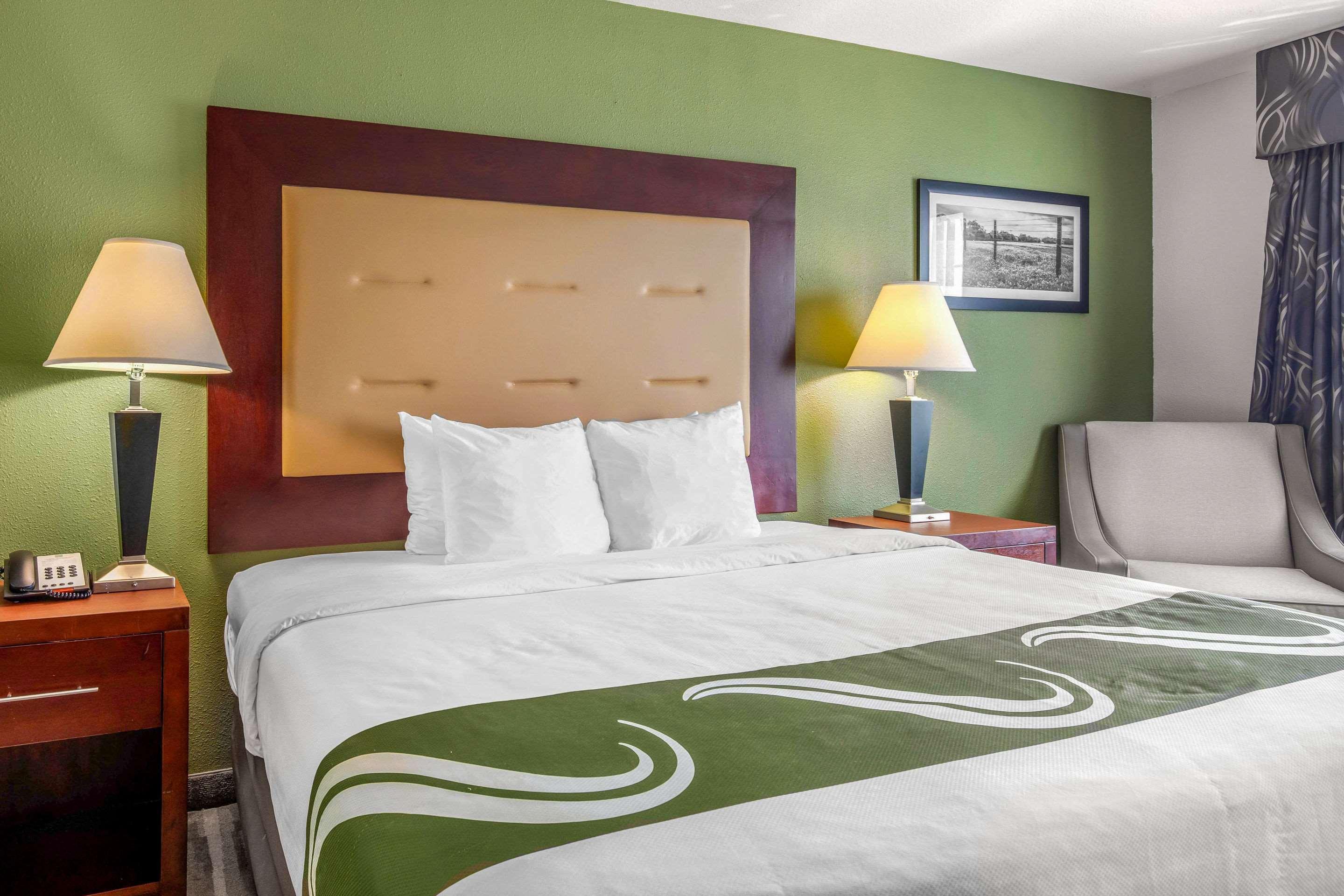 Quality Inn & Suites Weatherford Buitenkant foto