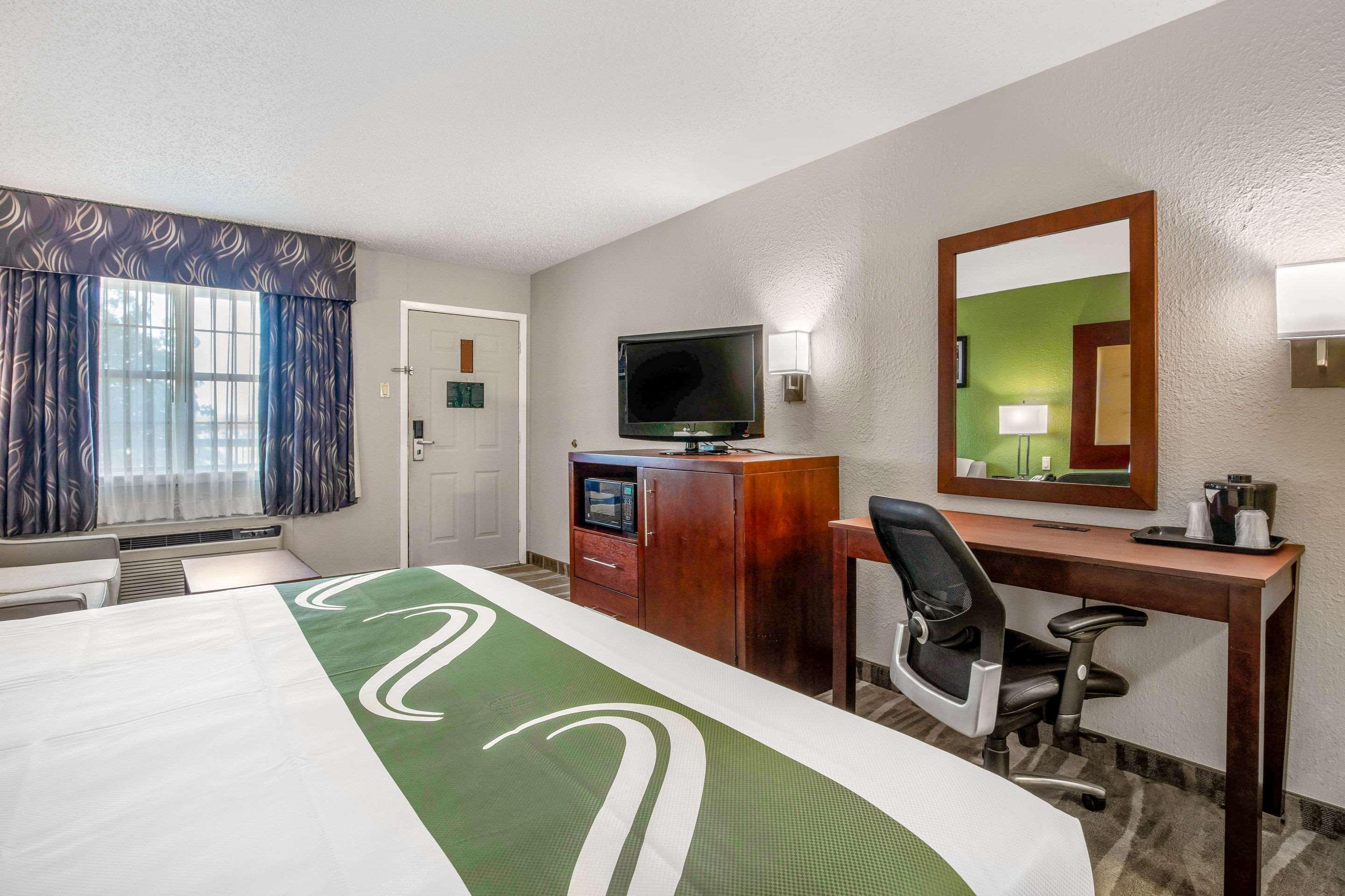Quality Inn & Suites Weatherford Buitenkant foto