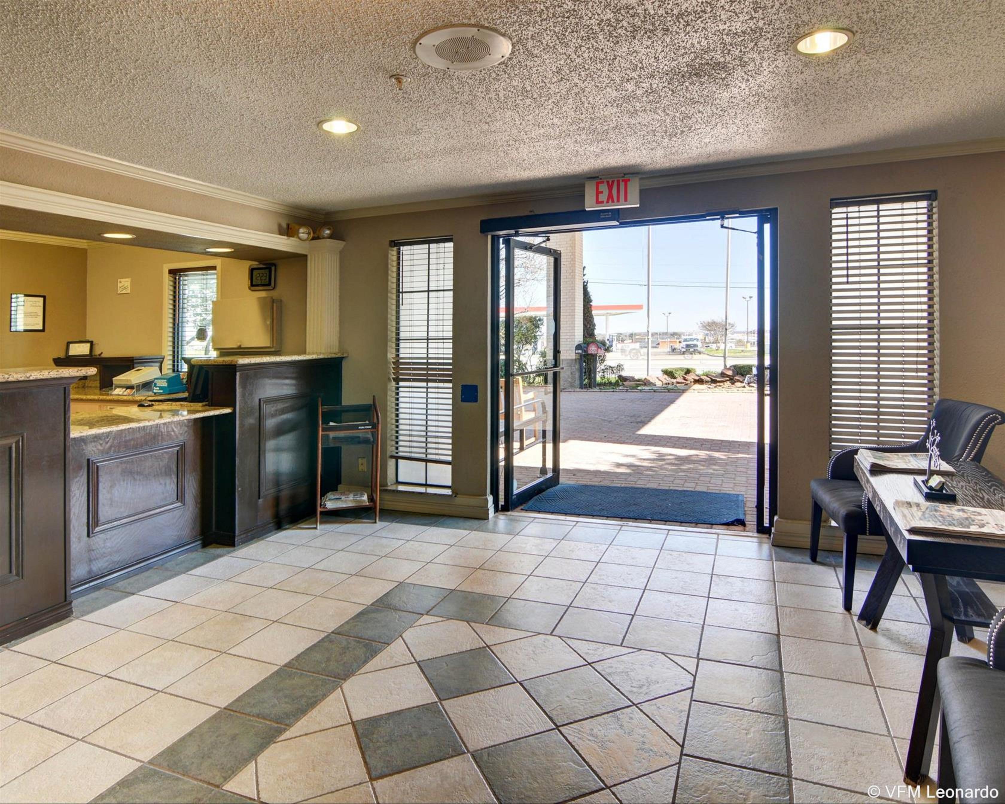 Quality Inn & Suites Weatherford Buitenkant foto