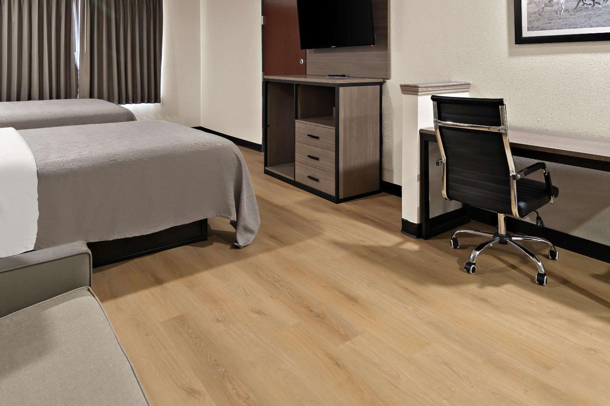 Quality Inn & Suites Weatherford Buitenkant foto
