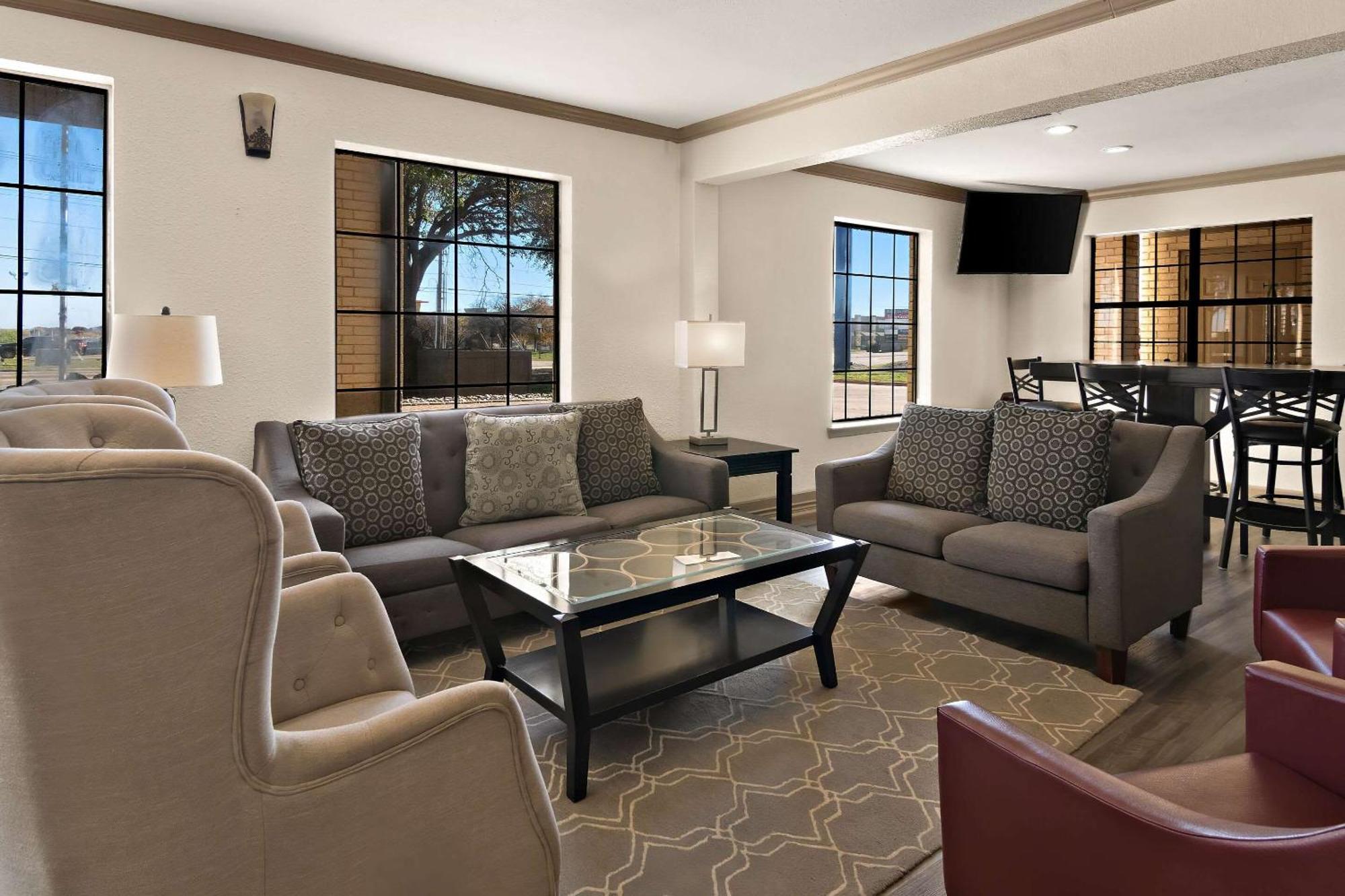 Quality Inn & Suites Weatherford Buitenkant foto