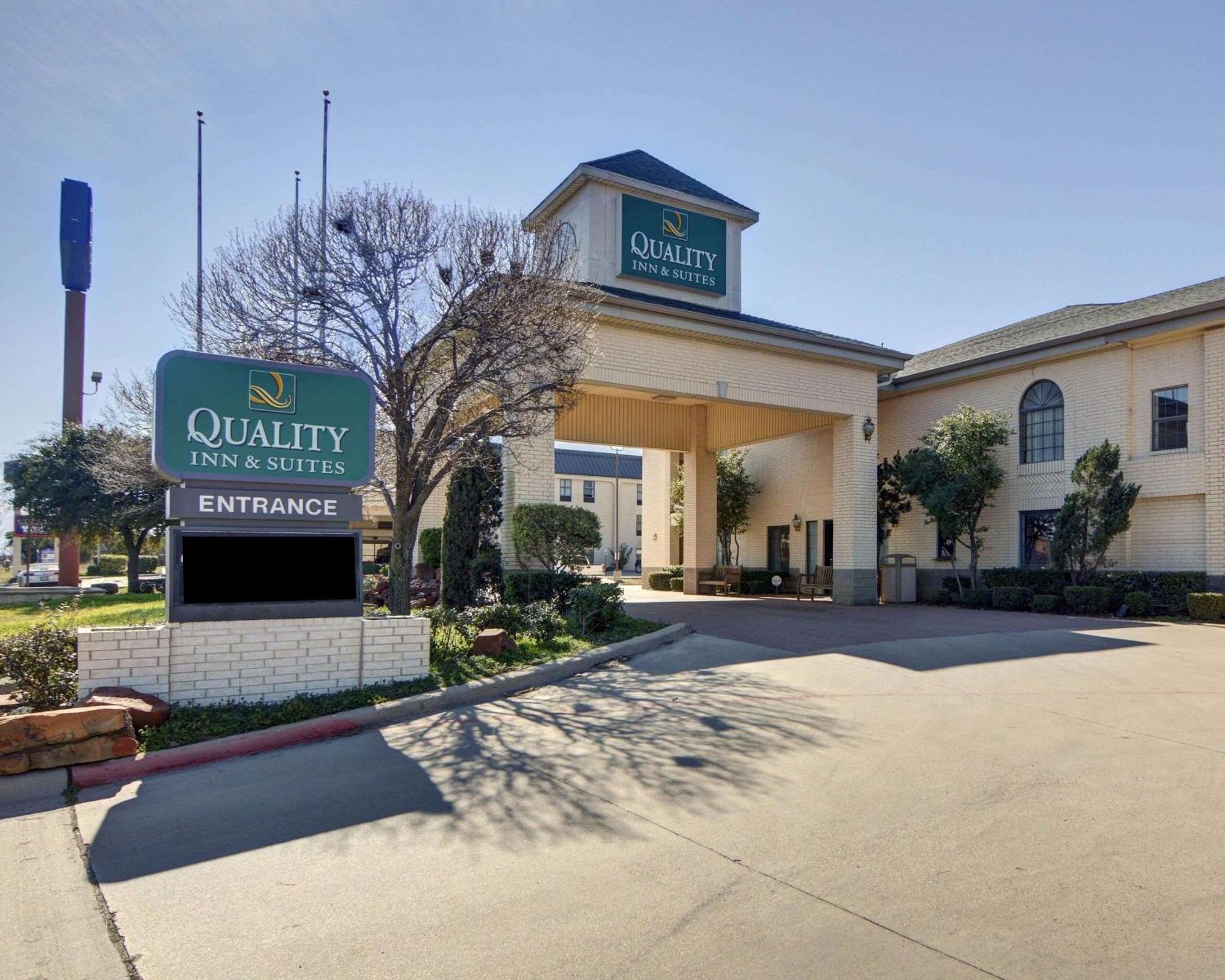Quality Inn & Suites Weatherford Buitenkant foto